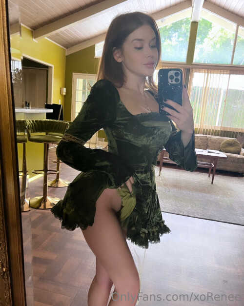 Renee Olstead / xoreneeo Nude Leaked Onlyfans Photo