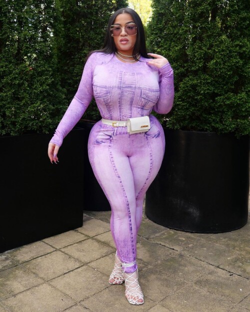 Evie_Spice/YvetteMari Nude Leaked Onlyfans Photo Evie_Spice/YvetteMari Nude Leaked Onlyfans Photo