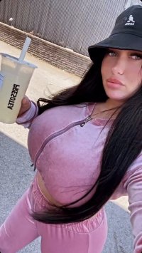 Roxane Nour | roxnour Nude Leaked Onlyfans Photo Roxane Nour | roxnour Nude Leaked Onlyfans Photo