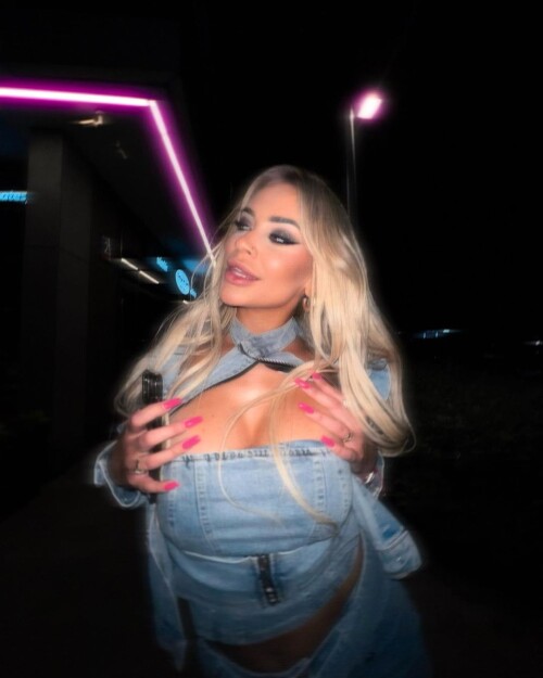 Adrianna Śledź | Flychnelle Nude Leaked Onlyfans Photo Adrianna Śledź | Flychnelle Nude Leaked Onlyfans Photo