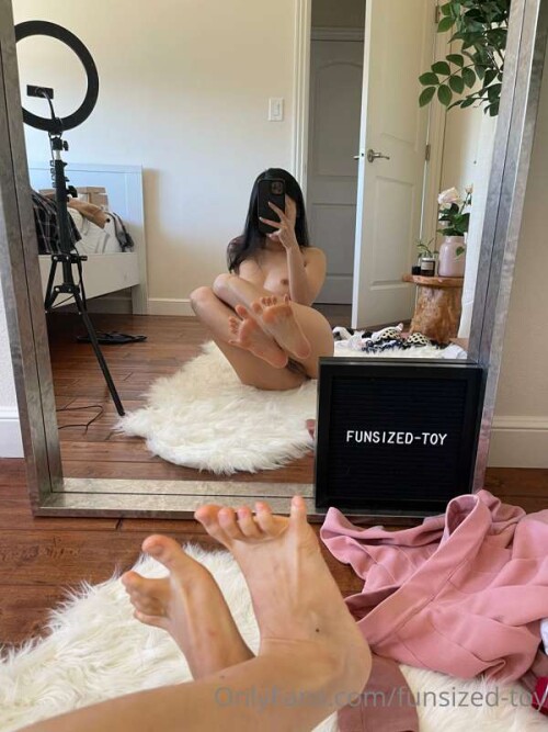 funsized-fucktoy / funsized-toy / Kaylee Nude Leaked Onlyfans Photo funsized-fucktoy / funsized-toy / Kaylee Nude Leaked Onlyfans Photo