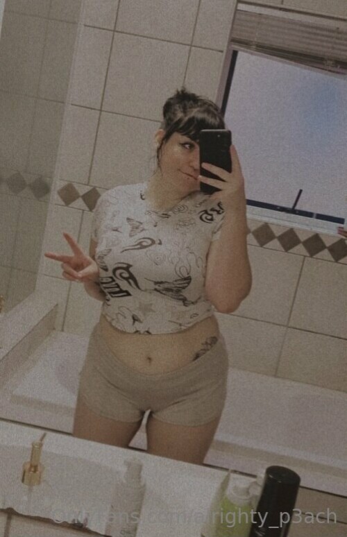 Alrighty_P3ach Nude Leaked Onlyfans Photo Alrighty_P3ach Nude Leaked Onlyfans Photo