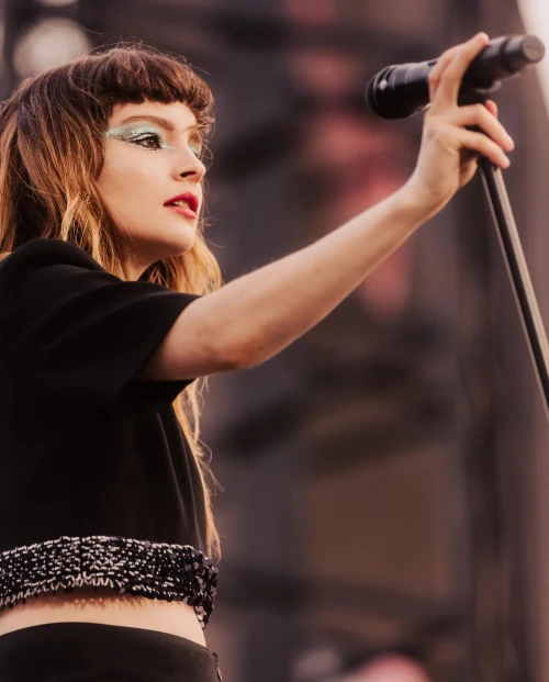 Lauren Mayberry (Singer) Photo 3