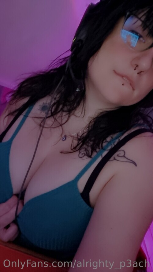 Alrighty_P3ach Nude Leaked Onlyfans Photo Alrighty_P3ach Nude Leaked Onlyfans Photo