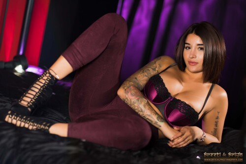 Preeti and Priya Indian Twins Nude Leaked Onlyfans Photo