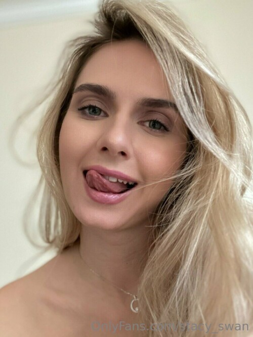 anastayshaa / stacy_swan Nude Leaked Onlyfans Photo anastayshaa / stacy_swan Nude Leaked Onlyfans Photo
