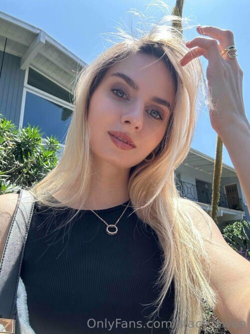 anastayshaa / stacy_swan Nude Leaked Onlyfans Photo anastayshaa / stacy_swan Nude Leaked Onlyfans Photo