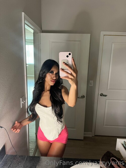 yazzyyams / Queen Yasmeena Nude Leaked Onlyfans Photo yazzyyams / Queen Yasmeena Nude Leaked Onlyfans Photo