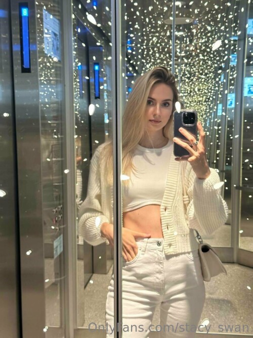 anastayshaa / stacy_swan Nude Leaked Onlyfans Photo anastayshaa / stacy_swan Nude Leaked Onlyfans Photo