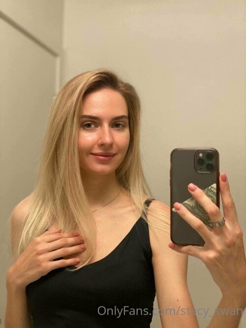 anastayshaa / stacy_swan Nude Leaked Onlyfans Photo anastayshaa / stacy_swan Nude Leaked Onlyfans Photo