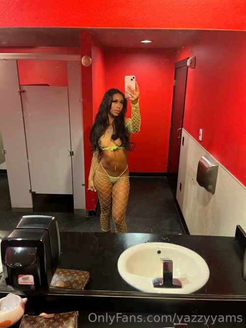 yazzyyams / Queen Yasmeena Nude Leaked Onlyfans Photo yazzyyams / Queen Yasmeena Nude Leaked Onlyfans Photo