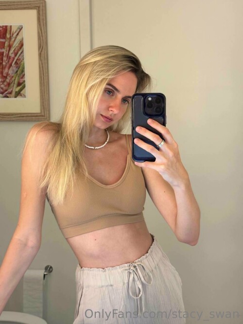 anastayshaa / stacy_swan Nude Leaked Onlyfans Photo anastayshaa / stacy_swan Nude Leaked Onlyfans Photo