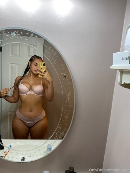 Janae Girard / Janaevic / Janaeegf / Babyface Nude Leaked Onlyfans Photo Janae Girard / Janaevic / Janaeegf / Babyface Nude Leaked Onlyfans Photo