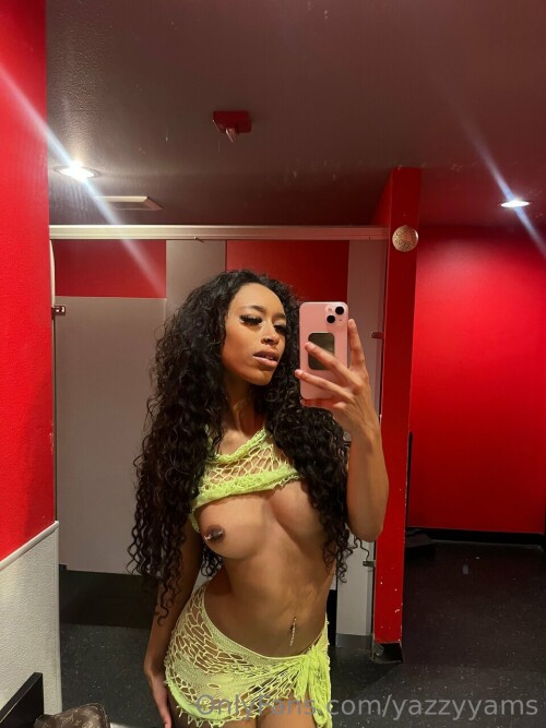 yazzyyams / Queen Yasmeena Nude Leaked Onlyfans Photo yazzyyams / Queen Yasmeena Nude Leaked Onlyfans Photo