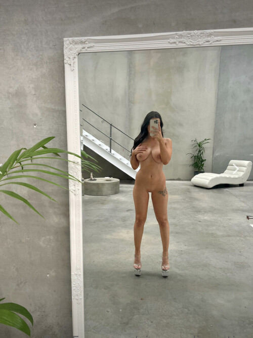 Scarlett Nude Leaked Onlyfans Photo Scarlett Nude Leaked Onlyfans Photo