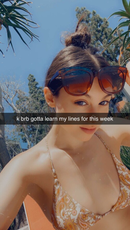 BraveDown.Com-kira-kosarin-kirakosarinnn-snapchat-stories-spotlight-lenses-CLiL8TlwRHo2447e700666d098d.md.jpg