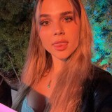 BraveDown.Com-ski-skilahblue-snapchat-stories-spotlight-lenses-vExFDWEUnkk