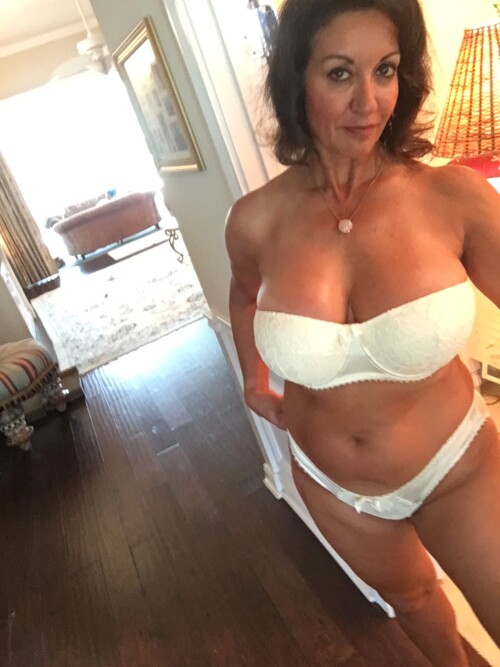 Persia Monir Nude Leaked Onlyfans Photo Persia Monir Nude Leaked Onlyfans Photo