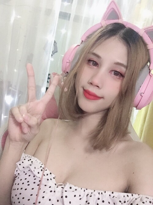 EZlq9K1UMAAoen6.md.jpg