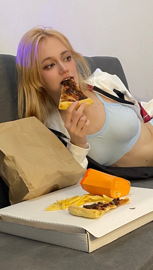 FlC_dhdWQAAb5D9.md.jpg