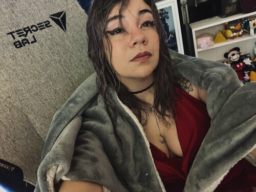 Fo8yRIlWIAAmy5b.md.jpg