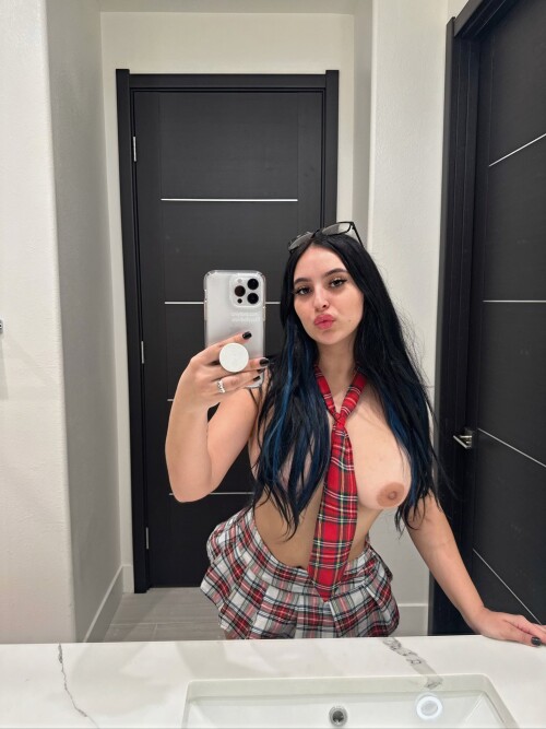 julianicolestar / starrbabyyy01 Nude Leaked Onlyfans Photo julianicolestar / starrbabyyy01 Nude Leaked Onlyfans Photo