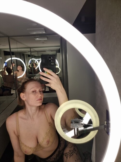 luizaconlaz aka Daphnelu Nude Leaked Onlyfans Photo luizaconlaz aka Daphnelu Nude Leaked Onlyfans Photo