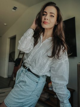FwiInA1akAArQZS57d9e6131991d96e.jpg