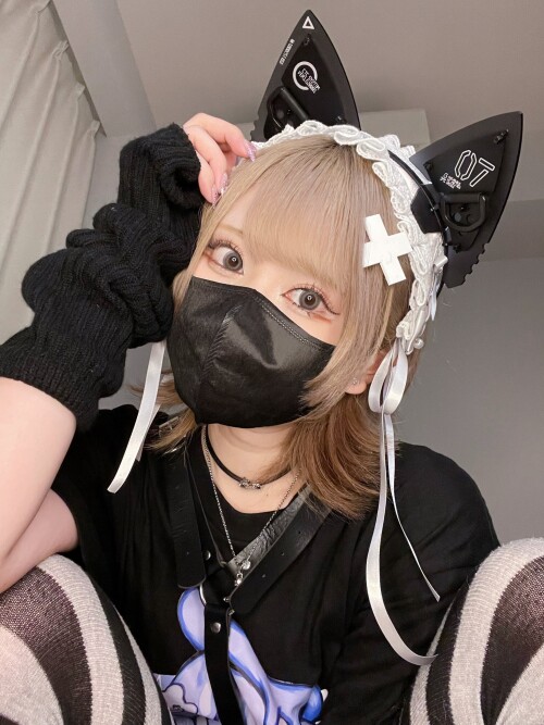 FzOWFPJaQAMitof7d05df39574f428b.md.jpg