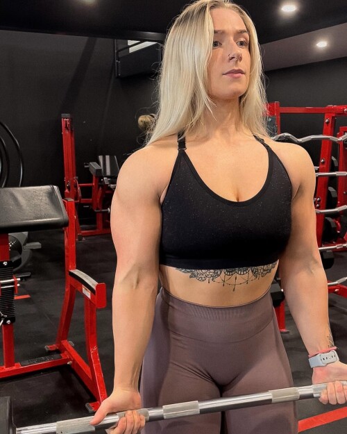 Happy-Tuesday-all-my-strong-mokehs-----__-_-___bodybuilding_biceps_gymmotivation_alphalete_wellnessdivision_foryou_foryoupage_womenbodybuildingimage0.md.jpg