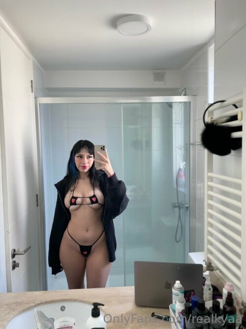 strawberryy20 princesskya @strawbxrryy1 Nude Leaked Onlyfans Photo strawberryy20 princesskya @strawbxrryy1 Nude Leaked Onlyfans Photo