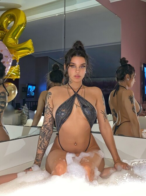 Lunamoonrivas Nude Leaked Onlyfans Photo Lunamoonrivas Nude Leaked Onlyfans Photo