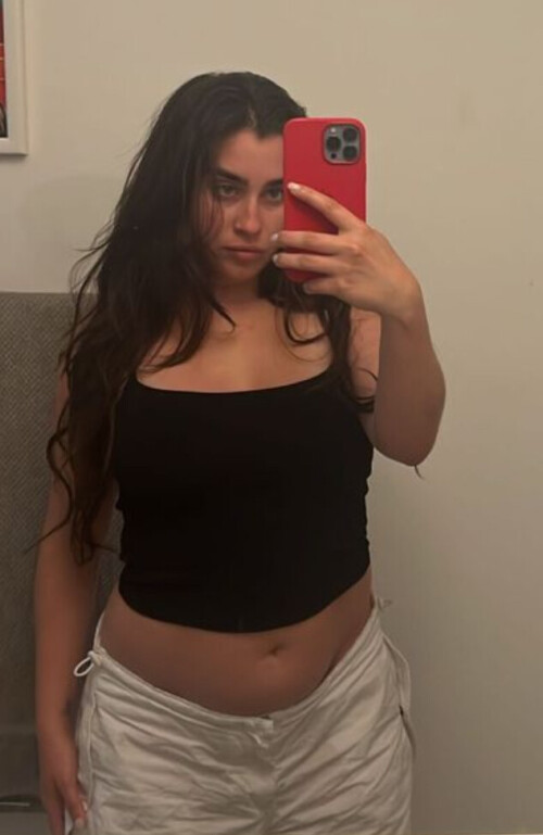 Lauren Jauregui Photo 4