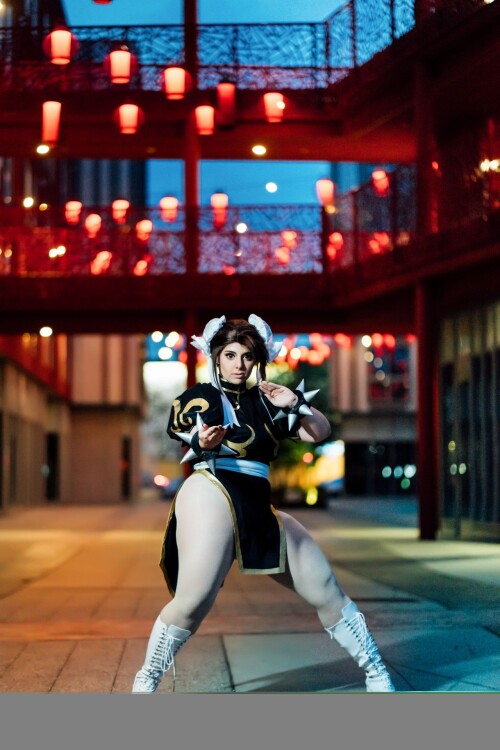 Momokun---Chun-Li_2041603-0002.jpg