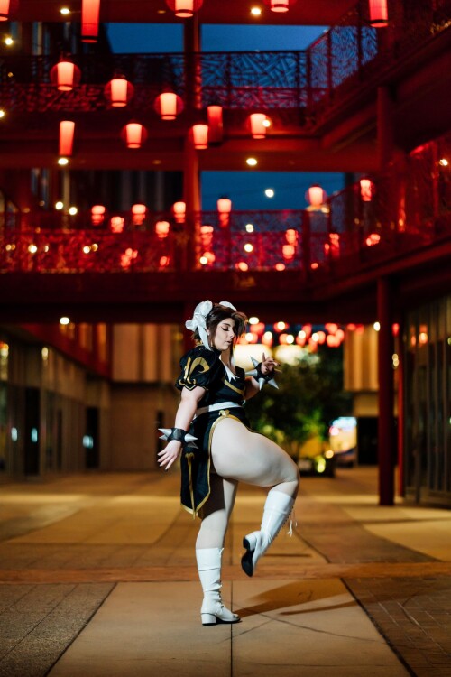 Momokun---Chun-Li_2041603-0007.jpg