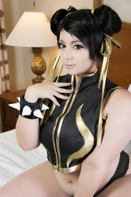 Momokun---Chun-Li_2041603-0018.jpg