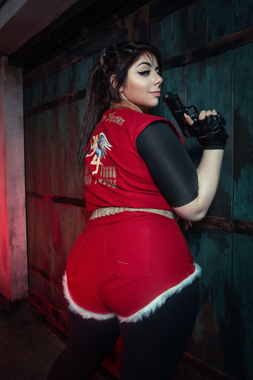 Momokun---Claire-Redfield_2041598-0001.jpg