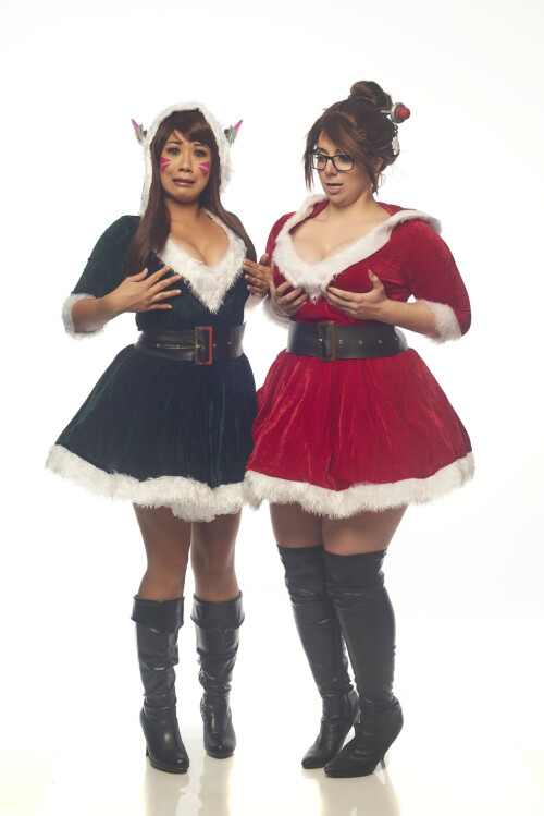 Momokun---Holiday_2041579-0003.jpg