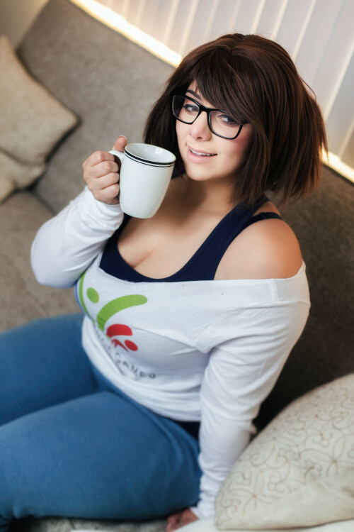Momokun---Rise-and-Shine_2041551-0003.jpg