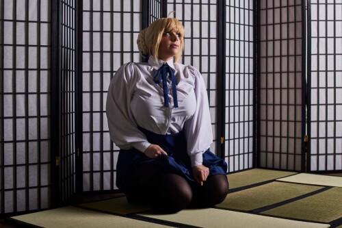Momokun---Saber_2041617-0002.jpg