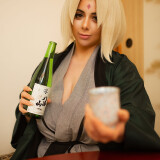 Momokun---Sake-with-Tsunade_2268928-0007