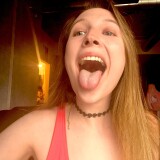 model profile picture