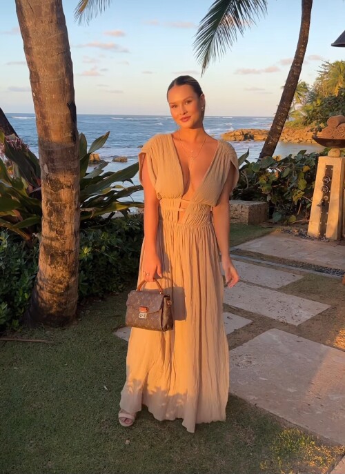 Kinsey Wolanski Nude Leaked Onlyfans Photo Kinsey Wolanski Nude Leaked Onlyfans Photo