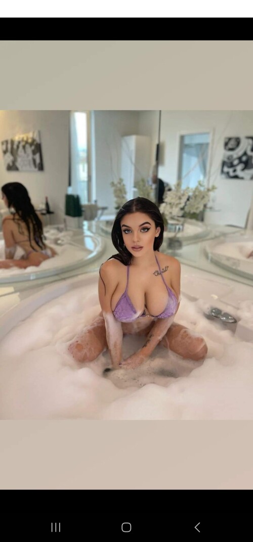 Abisssh / Aicha Bianchi Nude Leaked Onlyfans Photo Abisssh / Aicha Bianchi Nude Leaked Onlyfans Photo