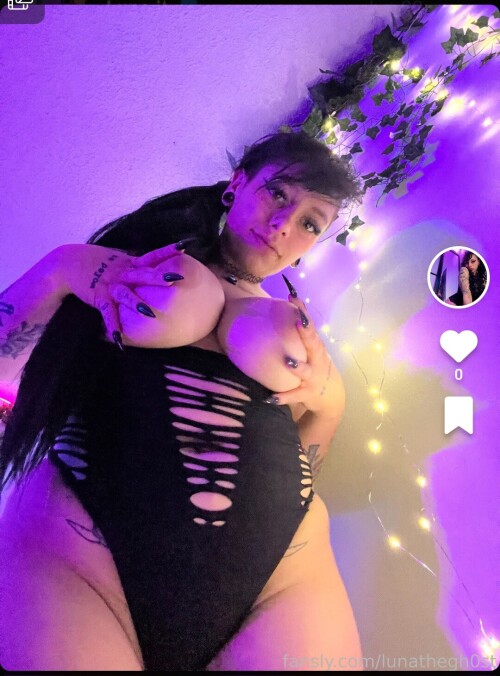 lunagh0ul / lunaghoul Nude Leaked Onlyfans Photo