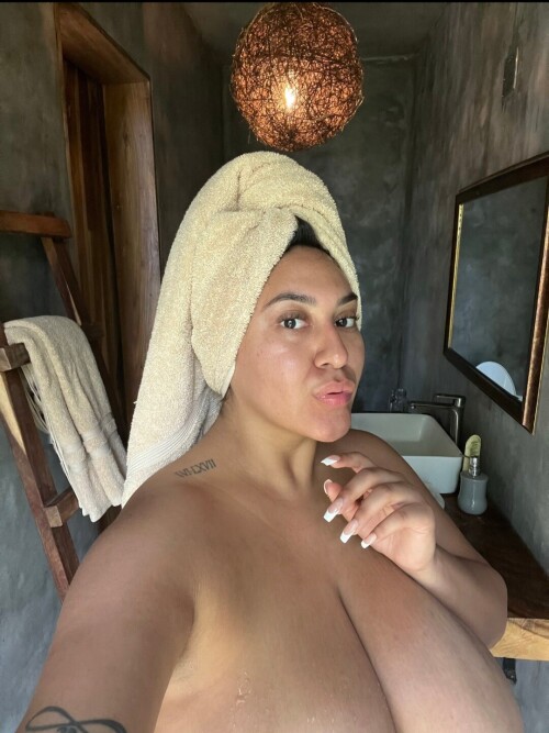 Rosa Guttierez (better known as Roserayy/Realroses/Rosiesterritory) Nude Leaked Onlyfans Photo Rosa Guttierez (better known as Roserayy/Realroses/Rosiesterritory) Nude Leaked Onlyfans Photo