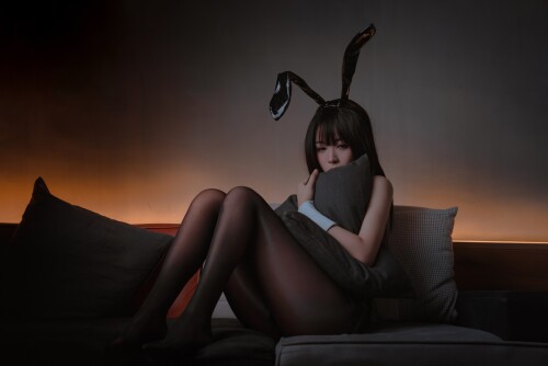 Senior-Sister-Xuan-Xiao--Mid-Autumn-Festival-Bunny-Girl-13.jpg