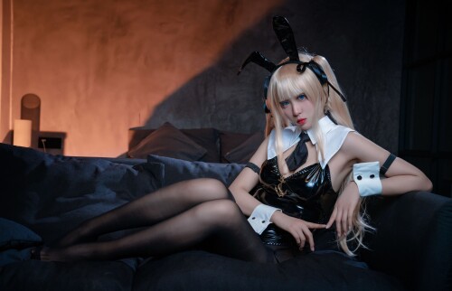 Welfare-COS-Xuan-Xiao-Senior-Sister-Black-Silk-Bunny-Girl-20.jpg
