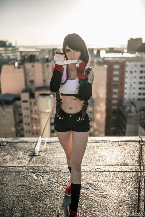 ablizzard-2020-04-10-214016399-TIFA-LOCKHART-Final-Fantasy-VII-part.-1-3-I-know-weedd020b0b6afd8e2.jpg