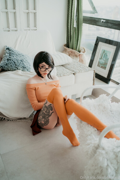 ablizzard-2021-06-10-2132340670-Velma-is-looking-for-a-monster-Part.-1-give-likes-if4fa25b428fc9fc69.jpg